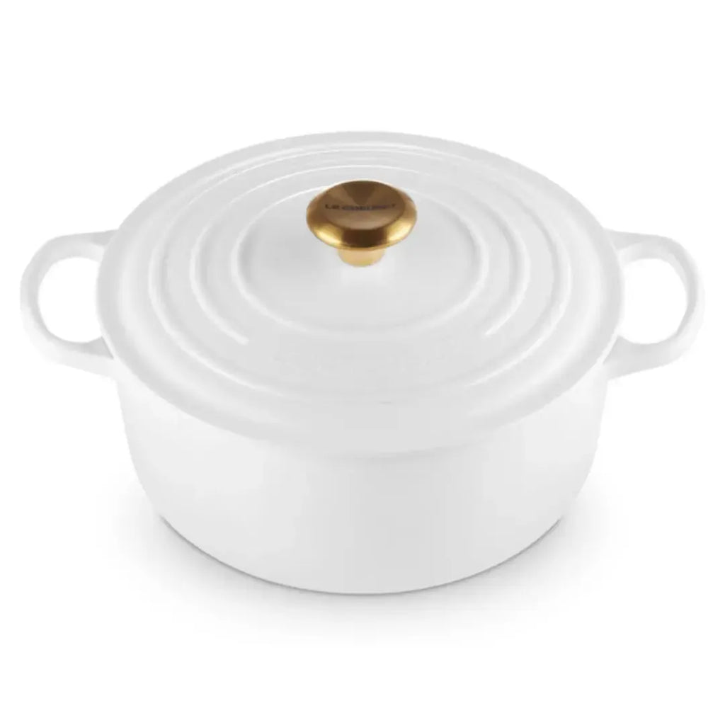 Panela Le Creuset Redonda Signature Branco com Pegador Dourado 2,4L 20cm