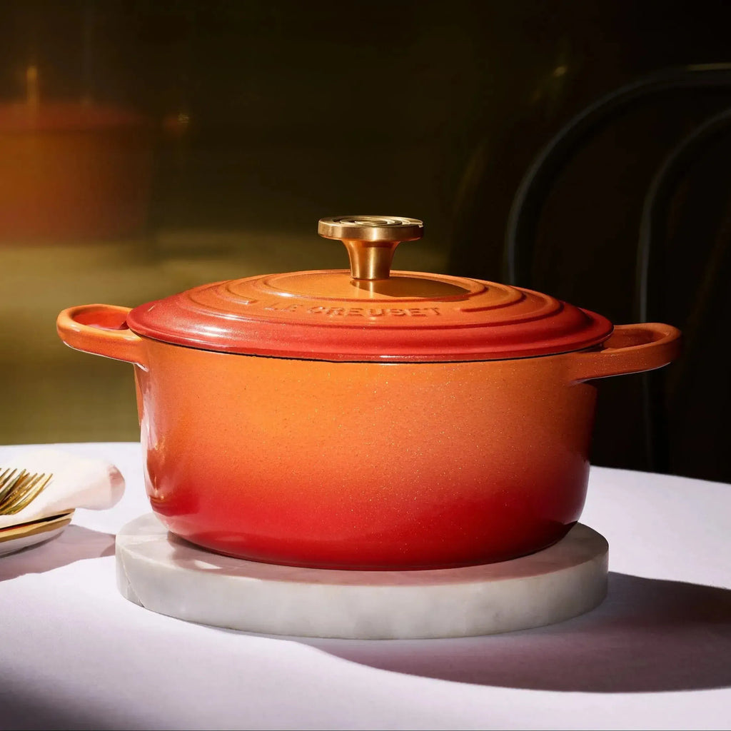 Panela Le Creuset Redonda Signature Flamme Dorée com Pegador Dourado 6,7L 28cm
