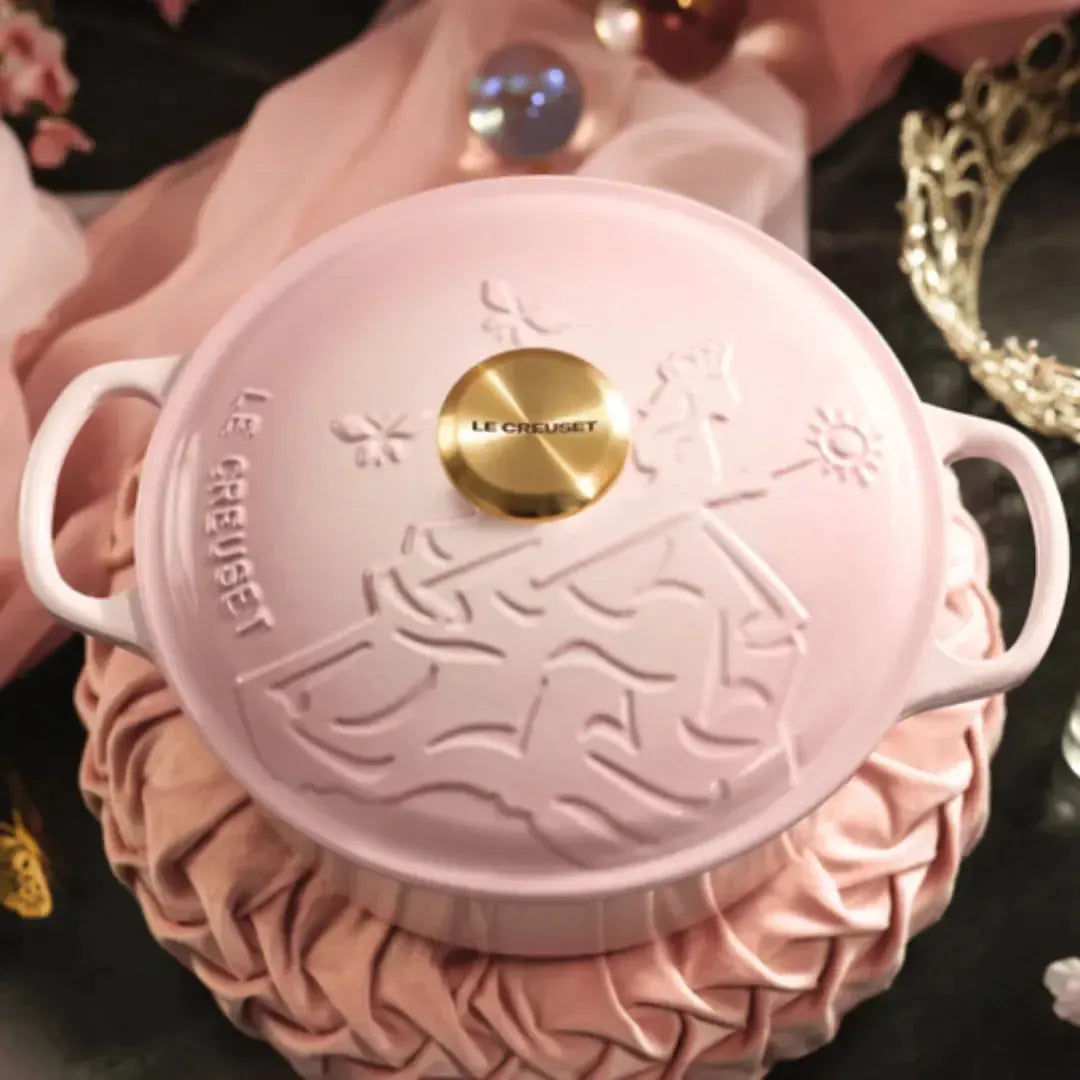 Panela Le Creuset Redonda Signature Glinda Wicked Collection Shell Pink 4,2L 24cm