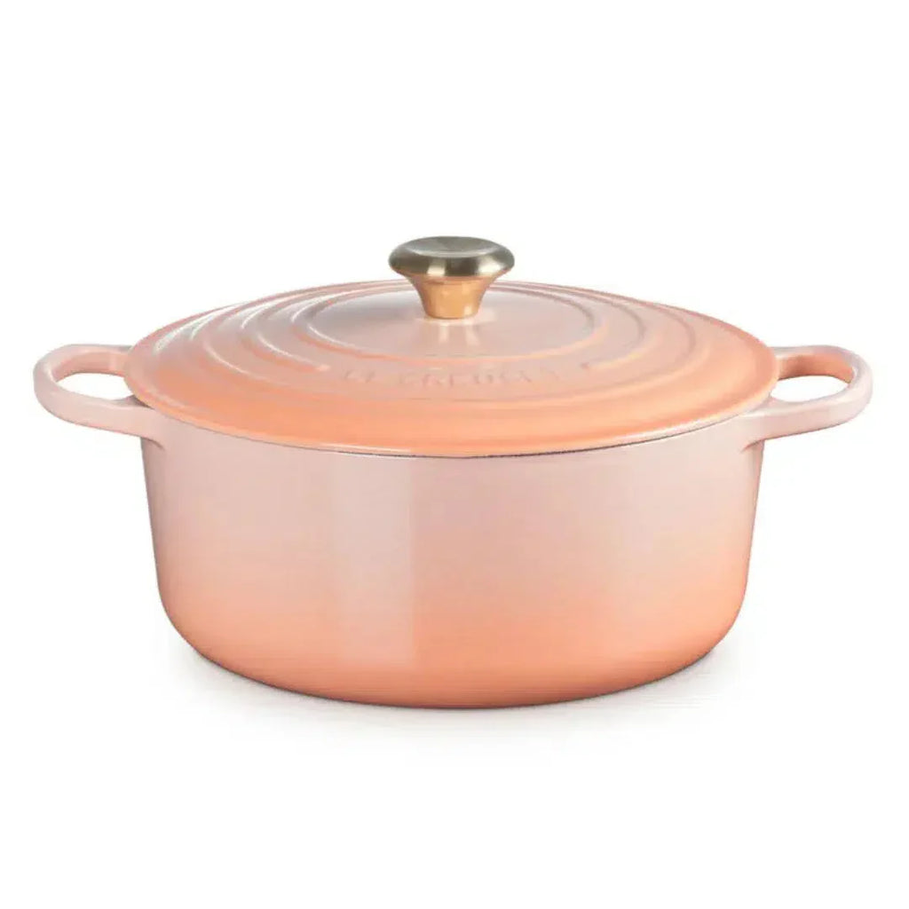 Panela Le Creuset Redonda Signature Peche com Pegador Dourado 2,4L 20cm