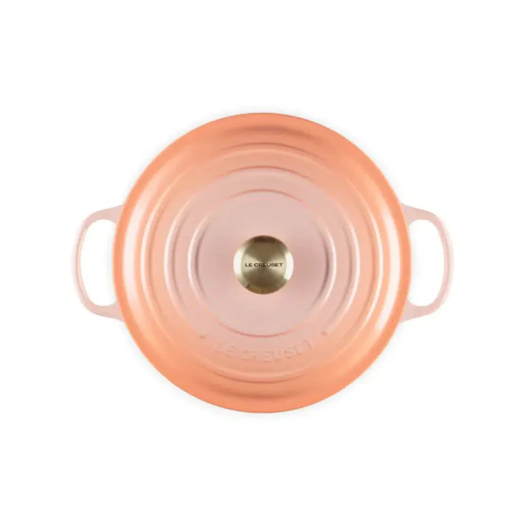 Panela Le Creuset Redonda Signature Peche com Pegador Dourado 2,4L 20cm