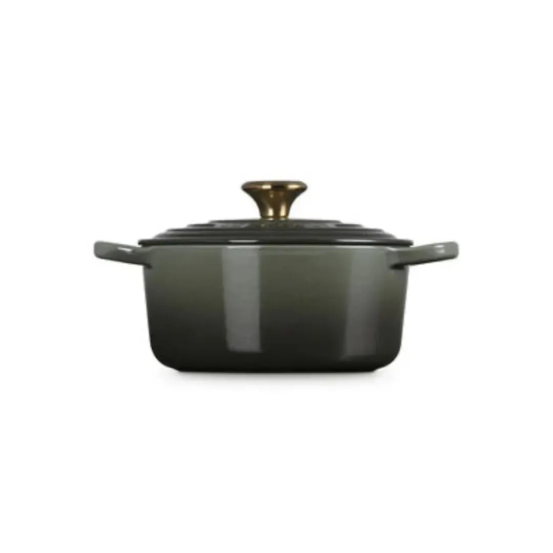 Panela Le Creuset Redonda Signature Thyme com Pegador Dourado 1,8L 18cm