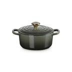 Panela Le Creuset Redonda Signature Thyme com Pegador Dourado 2,4L 20cm