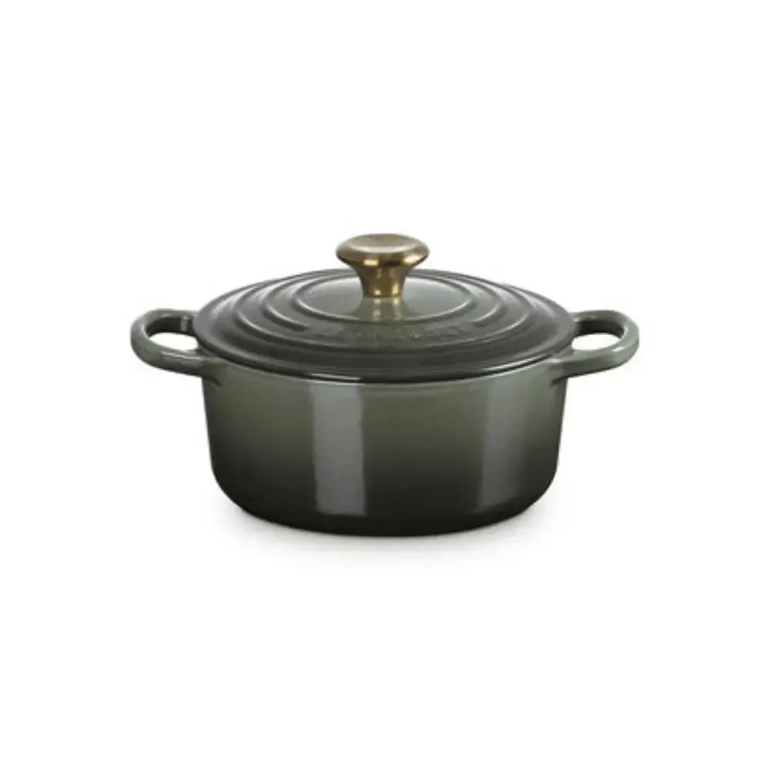 Panela Le Creuset Redonda Signature Thyme com Pegador Dourado 2,4L 20cm