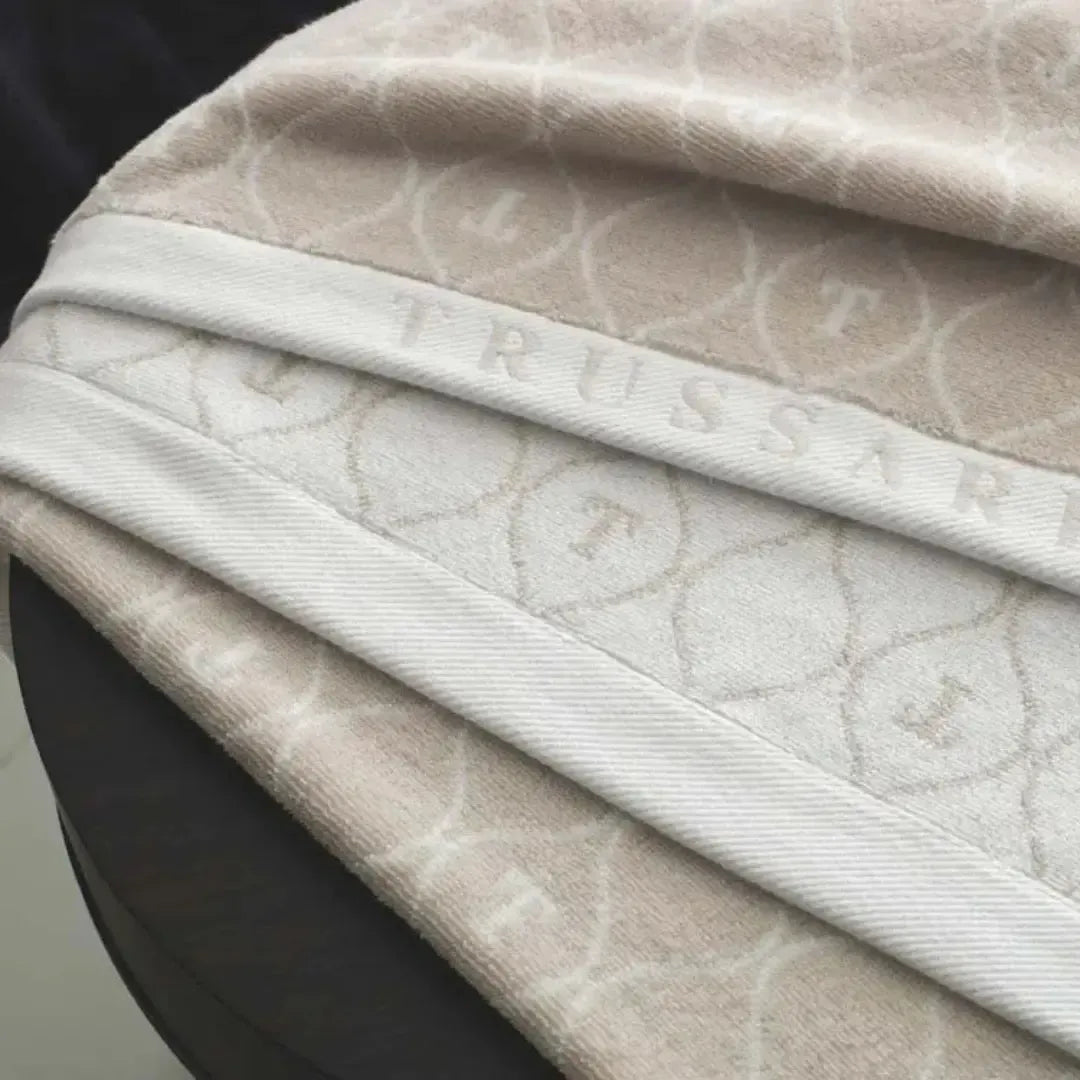 Toalha Banhão Speciale Rose / Branca Trussardi