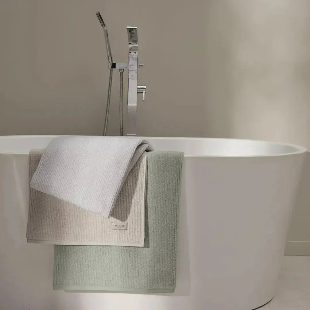 Toalha Banhão Belluno Branca Trussardi