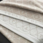 Toalha Banhão Speciale Jacquard Fio Tinto Branca / Gelo Trussardi