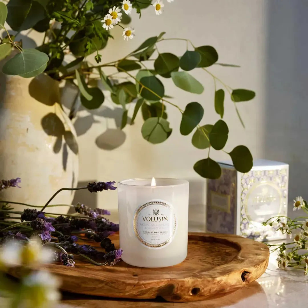 Vela Voluspa Copo de Vidro Clássico Mountain Lavender e Chamomile 60 Horas