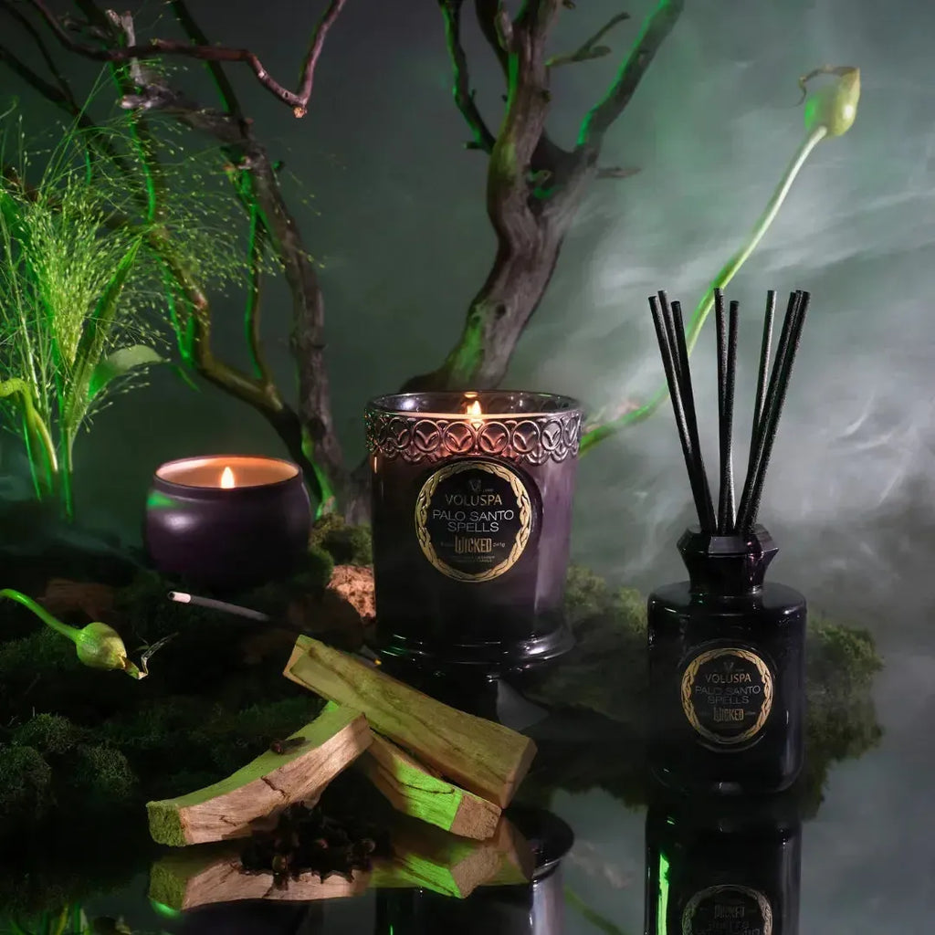 Vela Voluspa Copo de Vidro Palo Santo Spells 60 Horas