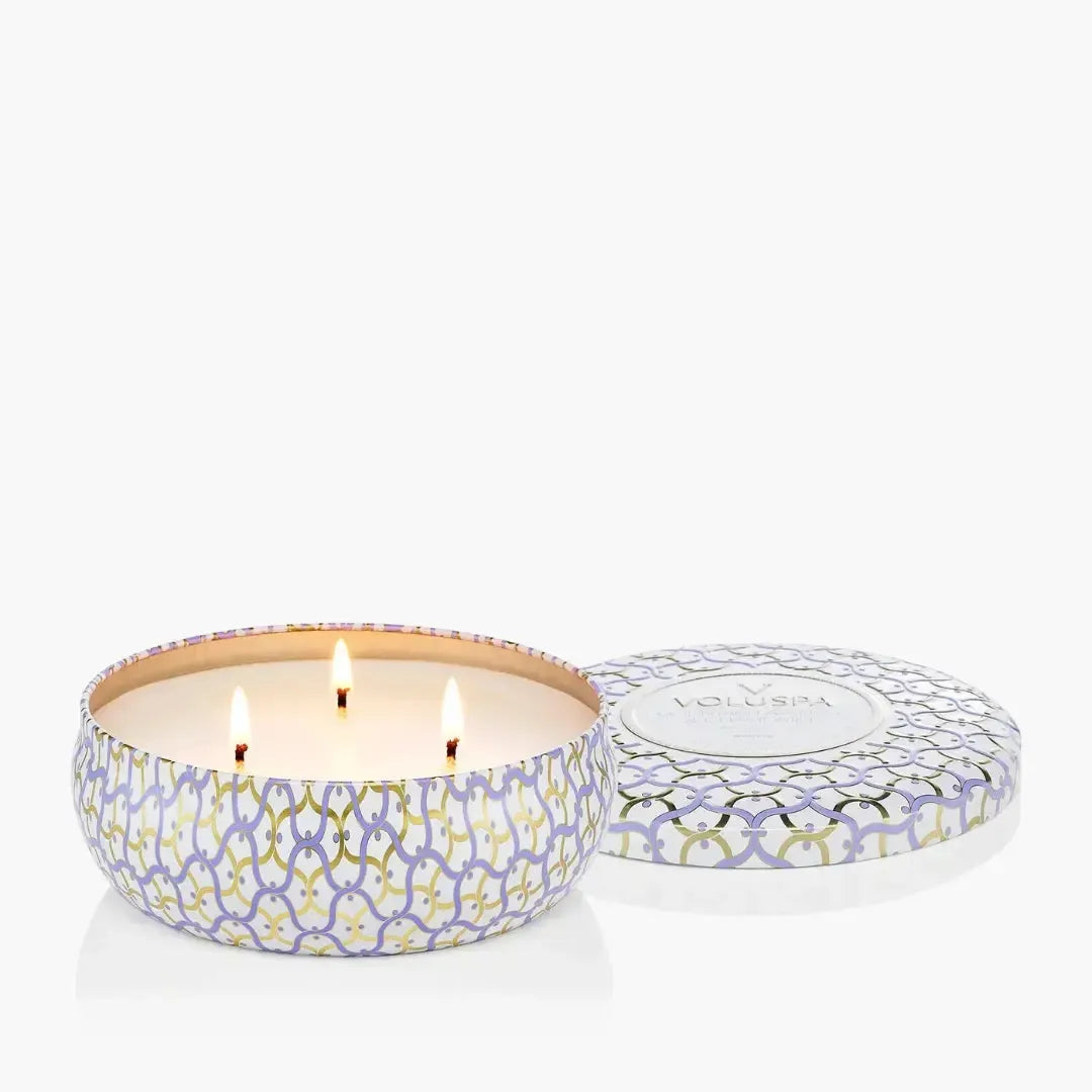 Vela Voluspa Lata 3 Pavios Mountain Lavender e Chamomile 60 Horas