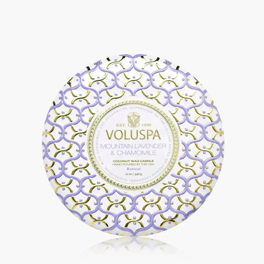 Vela Voluspa Lata 3 Pavios Mountain Lavender e Chamomile 60 Horas