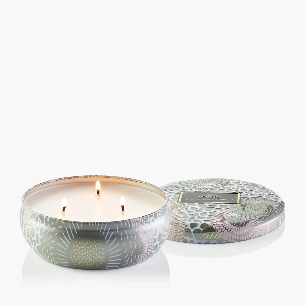 Vela Voluspa Lata 3 Pavios Tahitian Coconut Vanilla 60 Horas