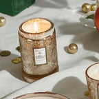 Vela Voluspa Pote com Tampa de Vidro Grande Gilt Pomander E Hinoki 100 Horas