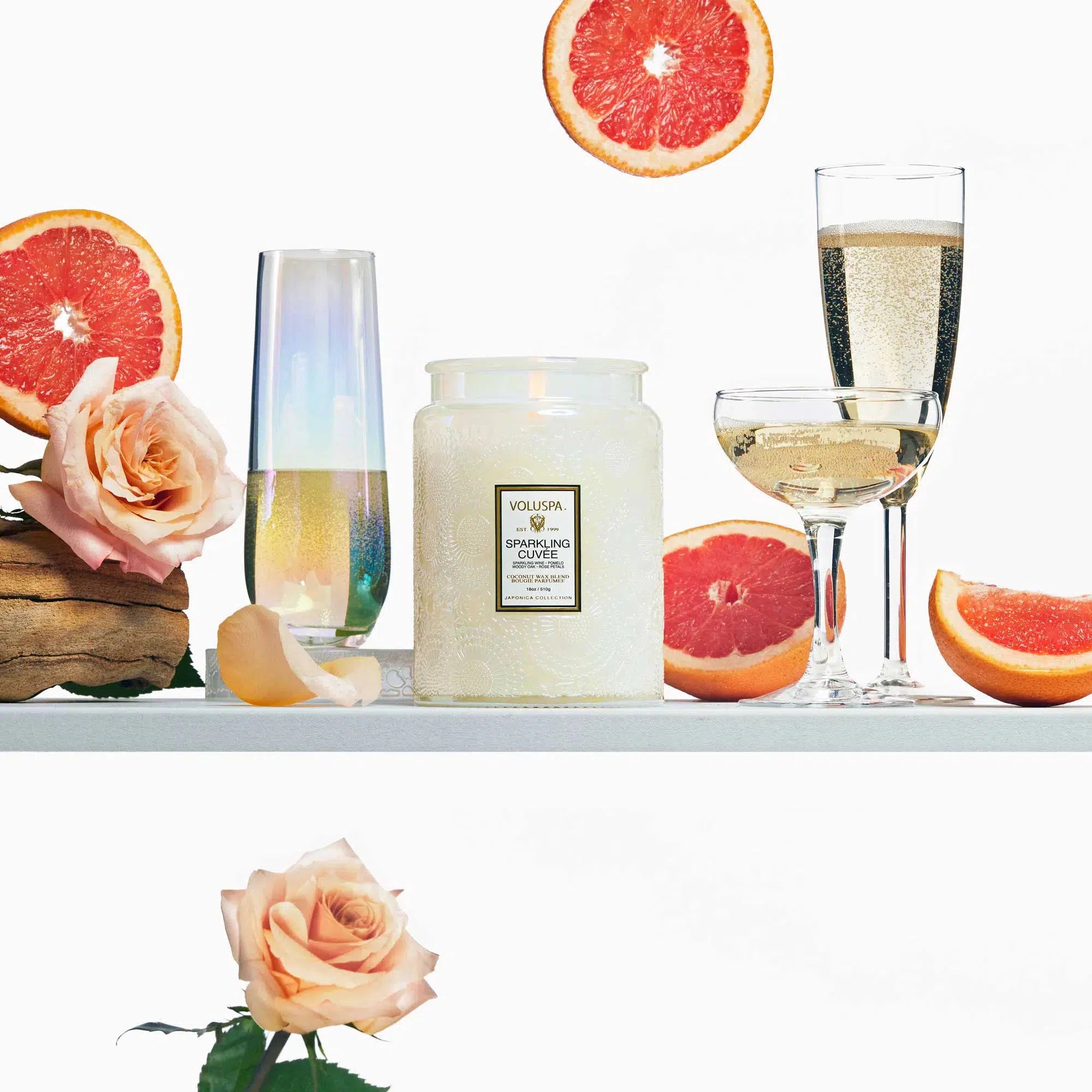 Vela Voluspa Pote com Tampa de Vidro Grande Sparkling Cuvee 100 Horas