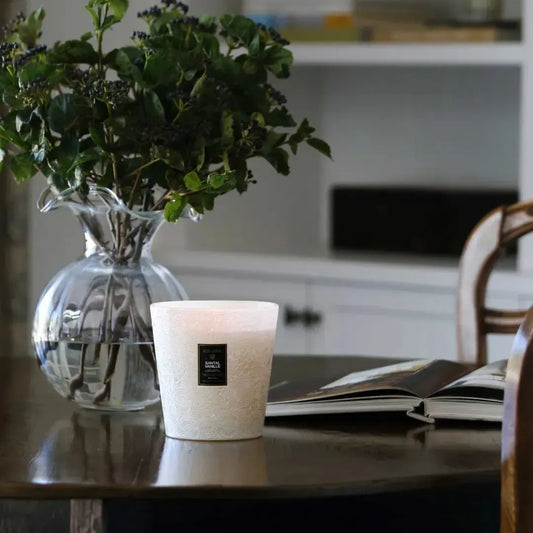 Vela Voluspa Vaso Pedestal 3 Pavios Santal Vanille 80 Horas