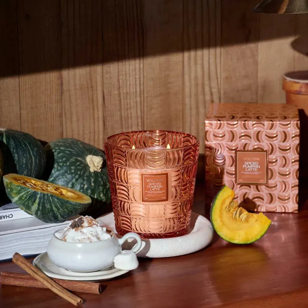 Vela Voluspa Vaso Pedestal 3 Pavios Spiced Pumpkin Latte 80 Horas