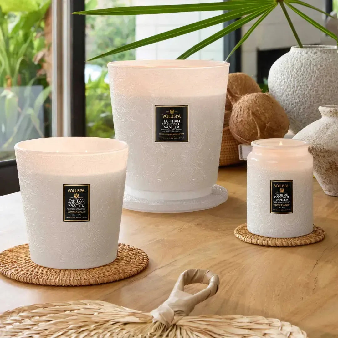 Vela Voluspa Vaso Pedestal 3 Pavios Tahitian Coconut Vanilla 80 Horas