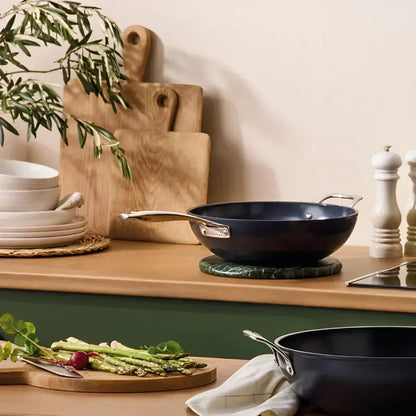 Wok com Alça Antiaderente 32cm ENSC Le Creuset