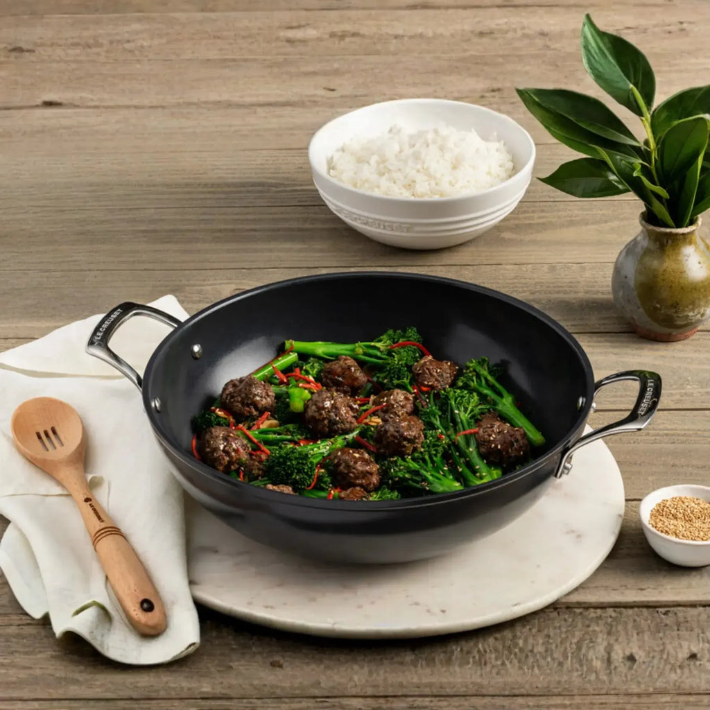 Wok com Alça Antiaderente 32cm ENSC Le Creuset